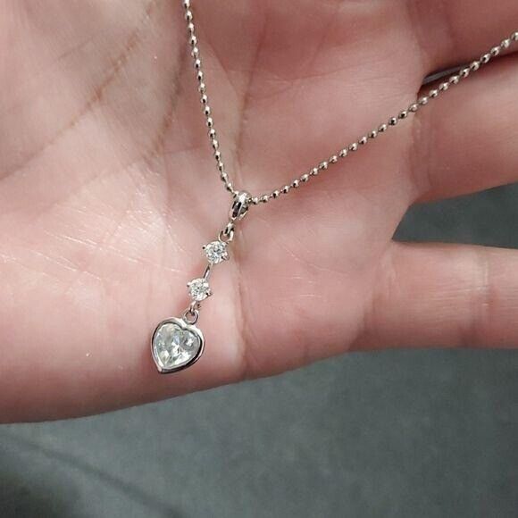 **Sale** Silver tone dangling heart necklace - Picture 9 of 9